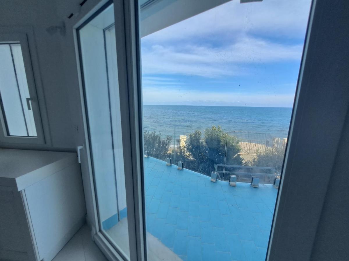 Blue Life, Sea-Luxury Rooms On The Beach Between Palermo And Cefalu' Casteldaccia Luaran gambar