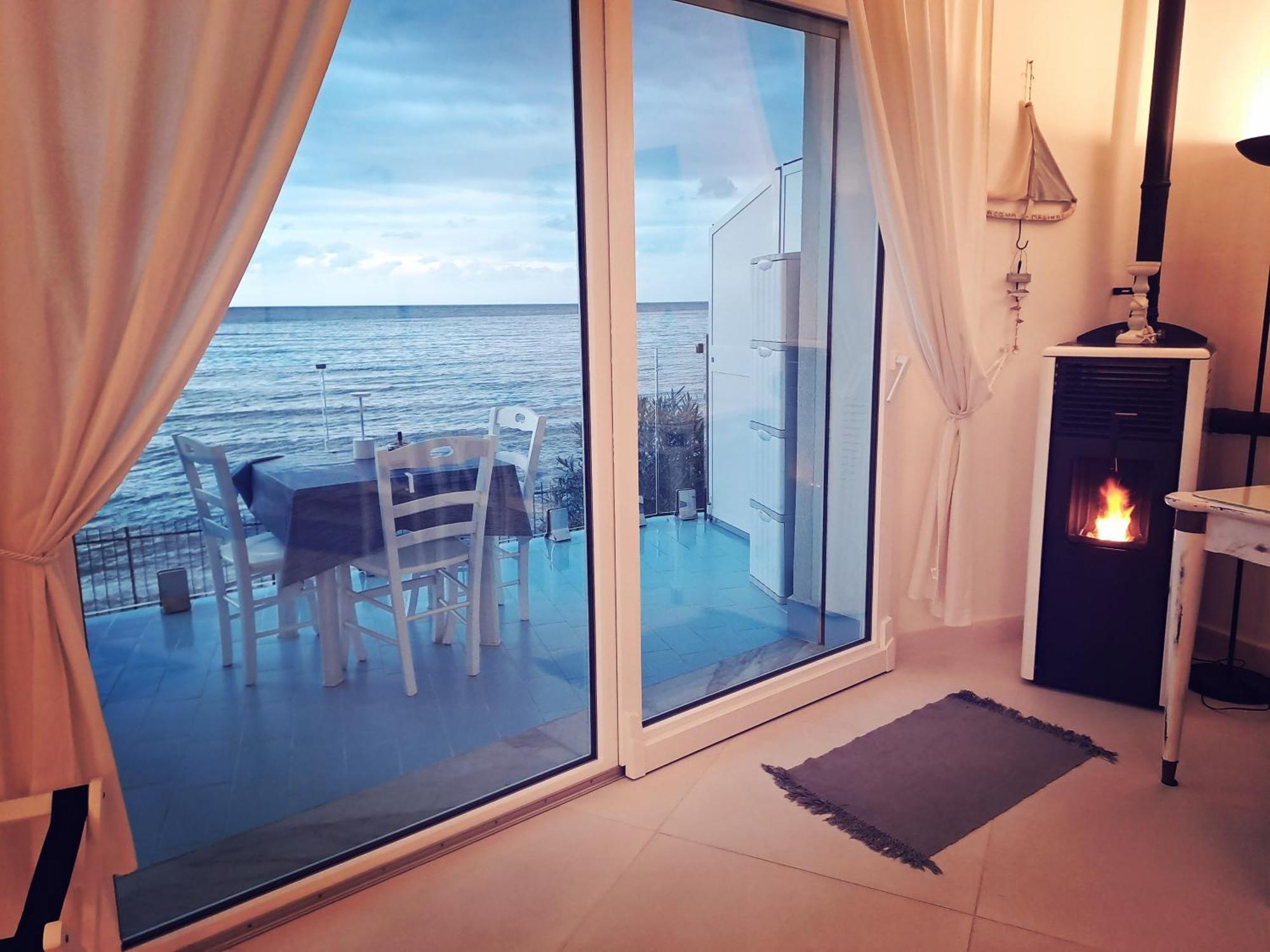 Blue Life, Sea-Luxury Rooms On The Beach Between Palermo And Cefalu' Casteldaccia Luaran gambar