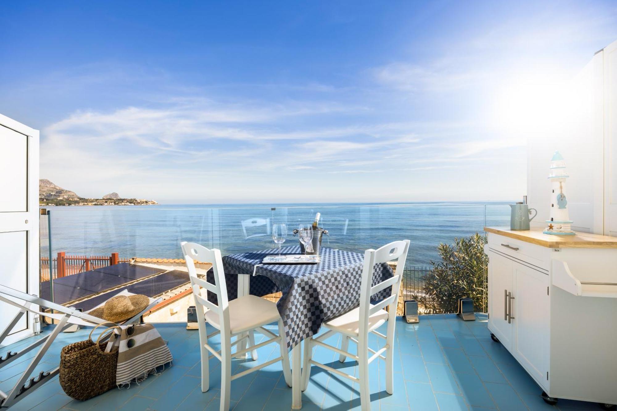 Blue Life, Sea-Luxury Rooms On The Beach Between Palermo And Cefalu' Casteldaccia Bilik gambar